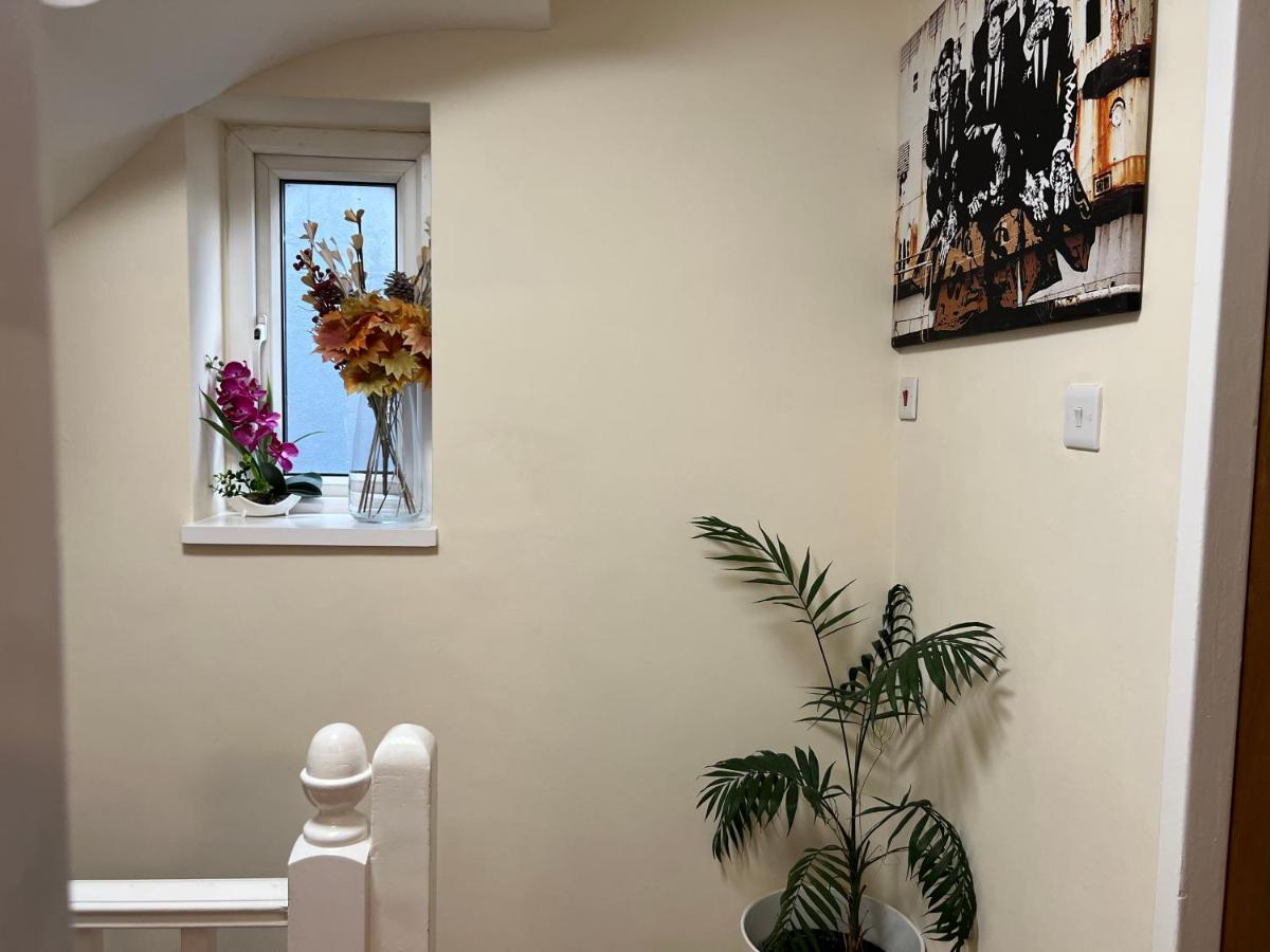 Kensal Lodge 2 Guest House ロンドン エクステリア 写真